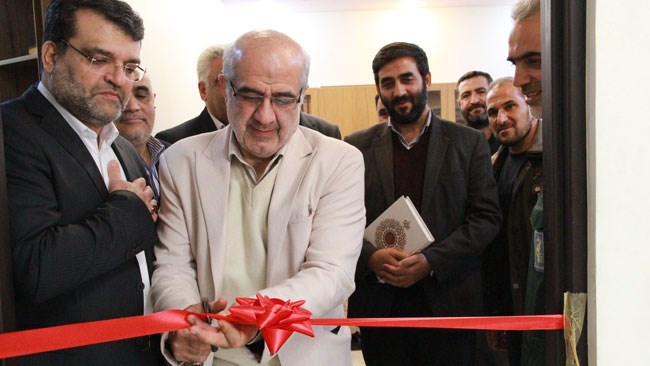 دفتر بسیج تجار اتاق کاشان در مراسمی با حضور فعالان اقتصادی منطقه و مسئولان سپاه و بسیج افتتاح شد.