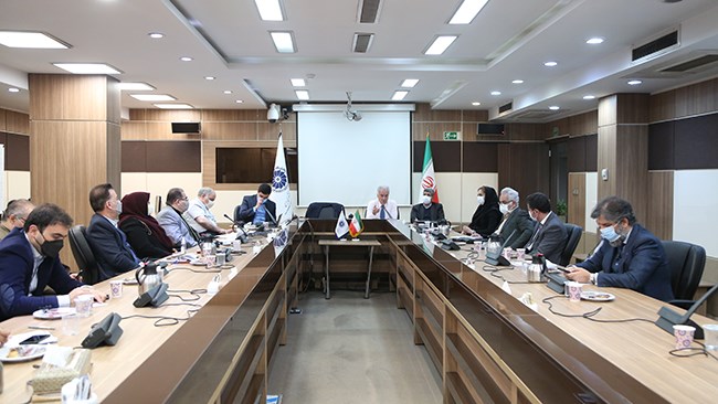 روسای کمیسیون‌های اتاق ایران تصمیم گرفتند برای ارائه پیشنهادهای اصلاحی برای قانون رفع موانع تولید، کمیته‌ای با حضور دبیران کارگروه‌های ستاد تسهیل، تشکیل دهند.