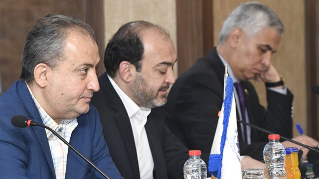 محمدرضا صفا، رئیس اتاق بندرعباس در نشست مطبوعاتی گفت: استان هرمزگان طی هفته جاری میزبان سران کشورهای عضو اکو هست و در واقع این اجلاس آینده نگری اقتصادی برای ایران محسوب می شود.
