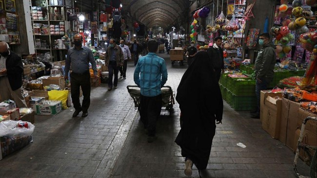 گزارش مرکز آمار ایران نشان می‌دهد در حالی که تورم نقطه‌به‌نقطه مصرف‌کننده در تیرماه امسال به عدد بی‌سابقه 54 درصد رسیده این شاخص برای گروه «خوراکی‌ها، آشامیدنی‌ها و دخانیات» به 86 درصد رسیده است.