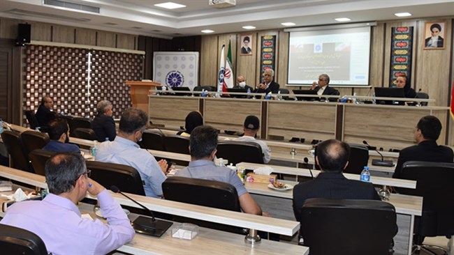 رئیس اتاق مشترک بازرگانی ایران و عمان می‌گوید: بسیاری از تشریفات اداری مانند ثبت شرکت‌ها و صدور روادید میان ایران و عمان آسان‌سازی شده تا زمینه برای توسعه روابط اقتصادی و تجاری دو کشور فراهم شود.