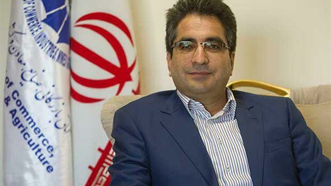نایب‌رئیس کمیسیون کشاورزی اتاق ایران صدور بخش‌نامه‌های خلق‌الساعه، ممنوعیت و محدودیت‌های صادراتی یکباره را از دغدغه‌های اصلی این بخش عنوان کرد.