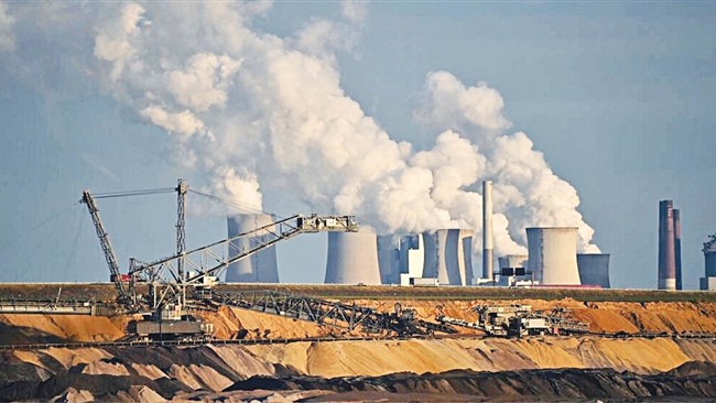 دولت آلمان هفته گذشته با هدف صرفه‌جویی در مصرف گاز و کمبود آن در زمستان امسال، مجوز فعال‌سازی تعداد دیگری از نیروگاه‌های تولید برق که با سوخت زغال‌سنگ کار می‌کنند را صادر کرد.