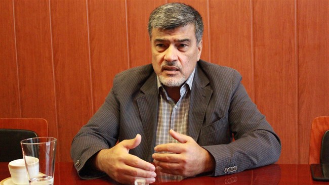 محمدحسین عمادی، نماینده سابق ایران در فائو معتقد است: عضویت ایران در اتحادیه اقتصادی اوراسیا، به این کشور اجازه می‌دهد تا برای دور زدن تحریم‌های آمریکا، روابط تجاری خود را متنوع کند.