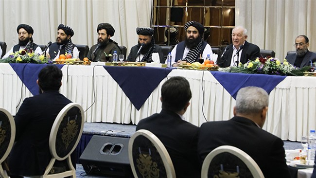محمدرضا توکلی زاده، رئیس اتاق مشهد در دیدار با سرپرست وزارت امور خارجه طالبان، با اشاره به پیوند تاریخی ایران و افغانستان، بر آمادگی بخش خصوصی برای ایفای نقش در اقتصاد افغانستان تأکید کرد.
