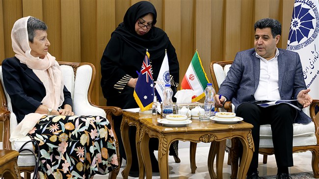 در نشست رئیس اتاق ایران و سفیر استرالیا در تهران بر افزایش سطح مبادلات تجاری دو کشور، با استفاده از ظرفیت بخش خصوصی دو کشور و همکاری در زمینه‌های غیرتحریمی تأکید شد.
