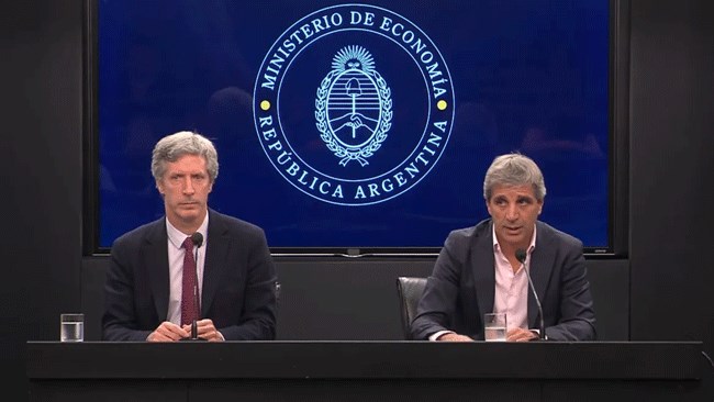 صندوق بین‌المللی پول (IMF) و دولت آرژانتین به توافقی در سطح کارکنان رسیده‌اند که می‌تواند دسترسی به پرداخت ۴٫۷ میلیارد دلاری از این وام‌دهنده را باز کند.