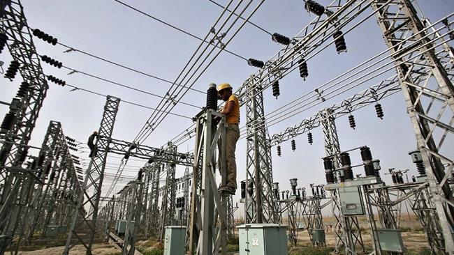 ذخیره برق نیروگاه‌های برق کشور دیروز در مقایسه با هفته گذشته، بیش از ۱۳۰۰ مگاوات افزایش یافت.