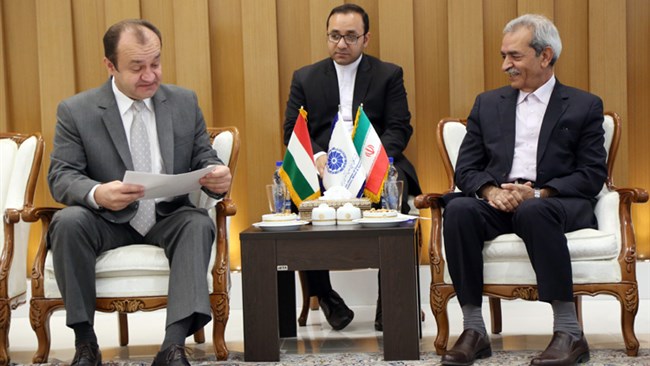 در دیدار غلامحسین شافعی، رئیس اتاق ایران و یانوش کواچ، سفیر مجارستان در تهران، بر رفع موانع تجاری و سرمایه گذاری مجارستان در ایران تاکید شد.