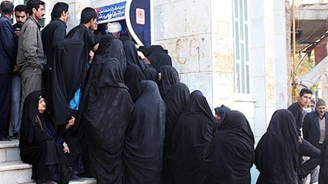 اقتصادایران در حالی هر ماه بار مالی 3 هزار و 400 میلیارد تومانی بابت یارانه نقدی متحمل می شود که با بحران کاهش بهای نفت و بدهیهای قبلی روبروست.