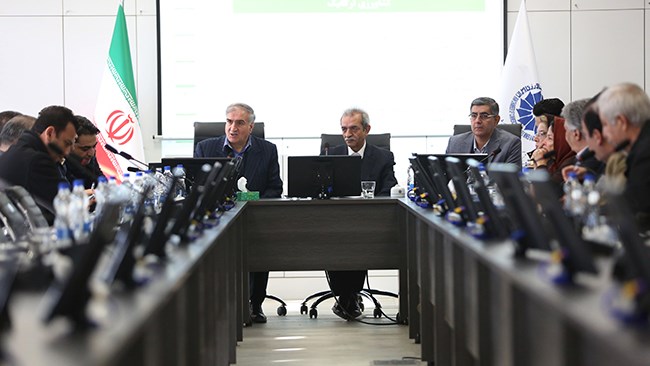 هیات مدیره و جمعی از اعضای انجمن ارگانیک ایران با رئیس و دیبر کل اتاق ایران دیدار کردند.