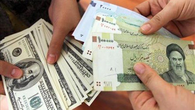 تازه‌ترین گزارش منتشره بانک مرکزی از تحولات ارزی ایران حاکی از رشدی بین ۴۰۰ تا حدود ۳۹۰۰ درصدی سه ارز اصلی دلار، یورو و پوند اصلی طی ۳۰ سال گذشته است.