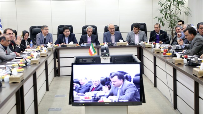 روسای تشکل‌های حوزه صادرات و واردات، خدمات، مالی و حمل‌ونقل در دیدار با هیات رئیسه اتاق ایران، مهم‌ترین خواسته‌ها و مشکلات خود را با هیات رئیسه اتاق ایران مطرح کردند.