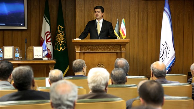 نایب رئیس اتاق ایران در همایش و مجمع پایان سال 94 انجمن تولیدکنندگان لوله و اتصالات پی وی سی از نبود نگاه راهبردی برای توسعه صنعت در بدنه دولت انتقاد کرد و لغو معافیت مالیاتی صادرات محصولات پایه پتروشیمی را اقدامی موثر در رفع مشکلات بنگاه‌های مکمل این صنعت دانست.