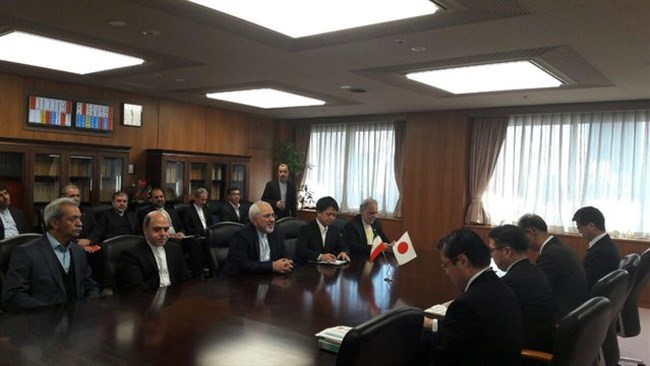 وزیر امور خارجه جمهوری اسلامی ایران در دومین روز سفر خود به توکیو به وزارت اقتصاد، تجارت و صنعت (متی) ژاپن رفت و با «هیروشیگه سکو» وزیر این وزارتخانه دیدار و رایزنی کرد.