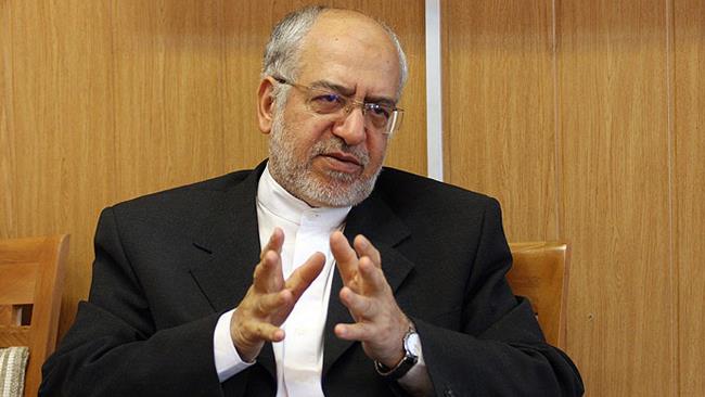 محمدرضا نعمت‌زاده، وزیر صنعت، معدن و تجارت به پایگاه خبری اتاق ایران می‌گوید: بخش خصوصی انتظار بیشتری از دولت دارد ولی ظرفیت‌های و توان مالی ما محدود است. ما برای فرصت‌های پسابرجام برنامه داریم.