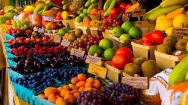 در پی عرضه محصولات قاچاق به ویژه میوه،‌ وزیر کشاورزی دستور داد ستاد پایش قاچاق محصولات کشاورزی در وزارتخانه متبوعش تشکیل شود تا معضل قاچاق محصولات کشاورزی پیگیری شود.