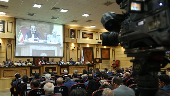 مسائل مربوط به روابط کار و تامین اجتماعی محور مسائل مطرح شده در چهاردهمین نشست هیات نمایندگان اتاق ایران با حضور وزیر تعاون، کار و رفاه اجتماعی بود.