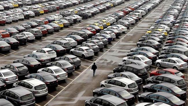 به گفته حسن کریمی سنجری، کارشناس صنعت خودرو  ظرفیت سالانه فروش خودروهای داخلی و وارداتی در بازار ایران در شرایط مطلوب بین ۲۵ تا ۳۰ میلیارد دلار است.