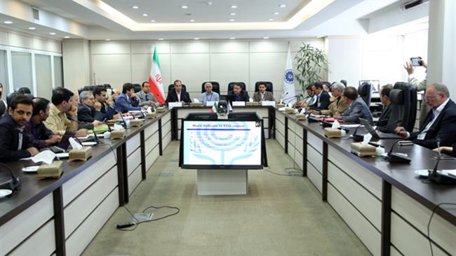 روسای اتاق ها و نمایندگان بخش های خصوصی ایران، آذربایجان و کشورهای عضو اکو بر لزوم توسعه همکاری های مشترک جهت اجرایی کردن پروژه های بهره برداری از انرژی های تجدید پذیر تاکید کردند