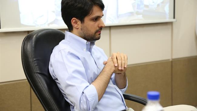 بهتر آن است که هر سه تبصره ادغام شوند و به‌جای ۹۰ هزار، مجلس جواز انتشار ۲۰۰ هزار میلیارد تومان اوراق مالی اسلامی را به دولت بدهد تا میزان بیشتری از بدهی‌هایی که بر ذمه دولت است تسویه شوند.