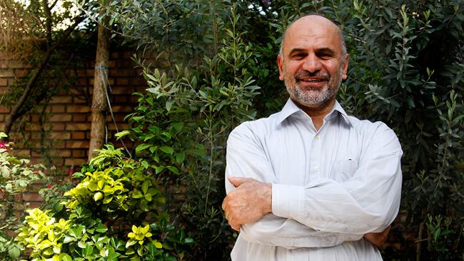 در صنعت خودروسازی ایران وجوهی هست که می‌تواند تهدیدی برای امنیت ملی کشور قلمداد شود و هم فرصت‌های استثنائی است که می‌تواند بیشترین دستاوردهای ثمربخش برای برون‌رفت از شرایط پرچالش کشور را امکان‌پذیر کند.