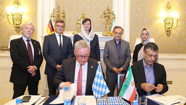 اتاق کرمان و اتاق بازرگانی و صنایع نورنبرگ آلمان تفاهمنامه همکاری امضا کردند.