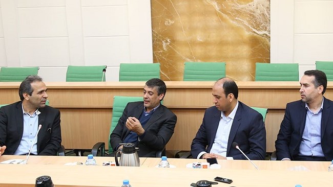 رئیس اتاق کرمان معتقد است تشکیل خوشه گردشگری کرمان می تواند به ایجاد اشتغال در این بخش منجر شود.