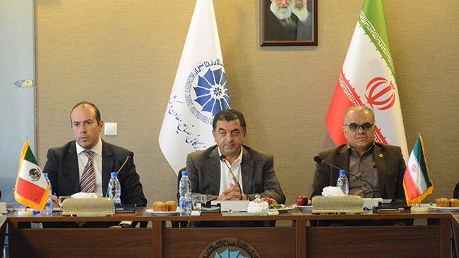 هیات اقتصادی مکزیک طی سفر به استان فارس، نشست مشترکی را با فعالان اقتصادی این استان در اتاق شیراز برگزار کردند.