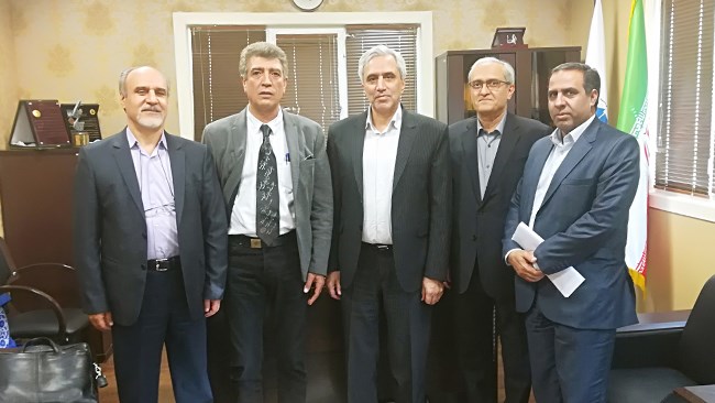 هیأت رئیسه کمیسیون حمایت قضایی با رئیس مؤسسه آموزشی اتاق ایران دیدار کردند. در این نشست زمینه‌سازی برای آموزش مسائل حقوقی به فعالان اقتصادی و مسائل اقتصادی به قضات، مورد تأکید قرار گرفت.