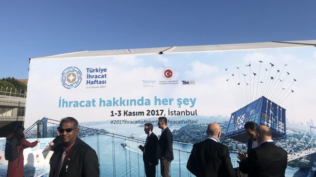 مراسم افتتاحیه هفته صادرات ترکیه با حضور مسئولان دولتی و بخش خصوصی این کشور و نمایندگانی از ایران و دیگر کشورهای جهان در مرکز کنفرانس استانبول برگزار شد.