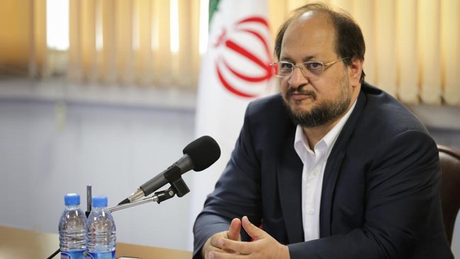 شریعتمداری، وزیر صنعت از بررسی طرح جدیدی در هیات دولت برای واردات خودرو خبر داد که البته هنوز نمی‌توان برای ابلاغ آن زمانی را مشخص کرد.