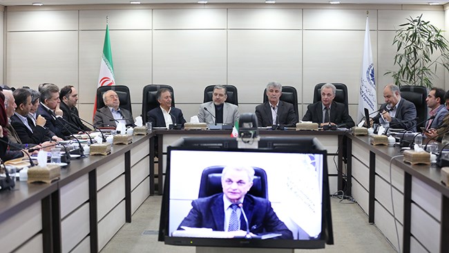 اولین نشست روسای اتاق‌ها و شوراهای مشترک بازرگانی با مدیرکل دفتر هماهنگی راهبردی اقتصادی وزارت خارجه، در اتاق ایران برگزار شد.