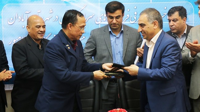هیات 15 نفره اقتصادی کره جنوبی، مالزی و سنگاپور به سرپرستی سرمد مجدالدین، رئیس اتاق بازرگانی کوالالامپور به اتاق آبادان آمدند.