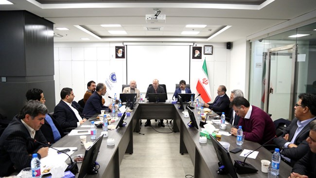 آخرین نشست کمیسیون معدن و صنایع معدنی اتاق ایران در سال 95 در حالی برگزار شد که موضوع اقتصاد مقاومتی، چگونگی تحقق آن و استراتژی‌های توسعه صنعتی محور بحث قرار گرفت.