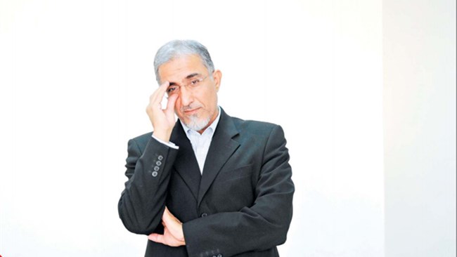 مادامی‌که نظام تصمیم‌گیری‌های اساسی و آنچه از آن به‌عنوان نظام تدبیر و تمشیت اداره امور نام برده می‌شود، خودش اصلی‌ترین چالش کشور است و همه پدیده‌های دیگر ناشی از این سلطه است.