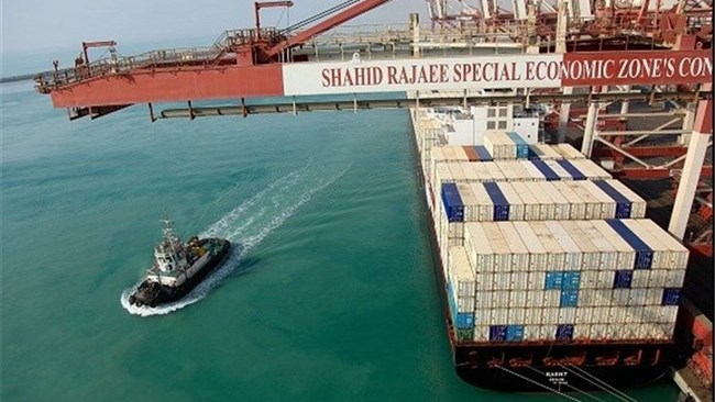 گمرک ایران در دولت یازدهم توانست رکورد درآمدهای گمرکی را بشکند و در سال ۱۳۹۵ بیشترین درآمد گمرکی را نسبت به سال‌های اخیر کسب کند.