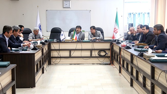 امروز جلسه کمیسیون بازار پول و سرمایه اتاق ایران برگزار شد و اعضای این کمیسیون ضمن بحث و بررسی درباره اخبار روز، اولویت‌های پنج‌گانه این کمیسیون در سال 96 را نیز تعیین کردند.