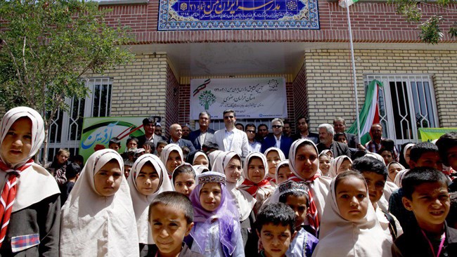 مدارس شماره 30 و 31 پویش ایران‌من در روستاهای خراسان رضوی افتتاح شد. ساخت 100 مدرسه در دستور کار این پویش قرار دارد.
