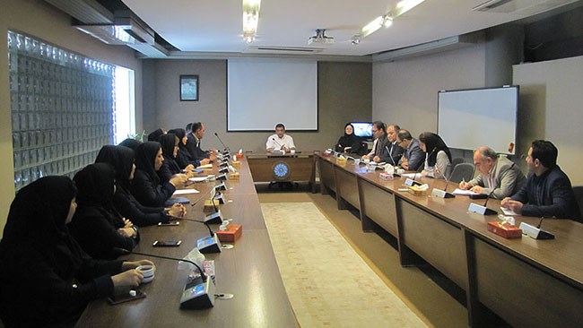 رئیس اتاق شیراز در مراسم دریافت گواهینامه ایزو 9001 اعلام کرد:‌ دریافت این گواهینامه نشان می‌دهد اتاق شیراز از یک سازمان سنتی به سازمان مدرن با ارائه خدمات مطلوب تبدیل‌شده که آینده این اتاق روشن و روبه‌جلو است.