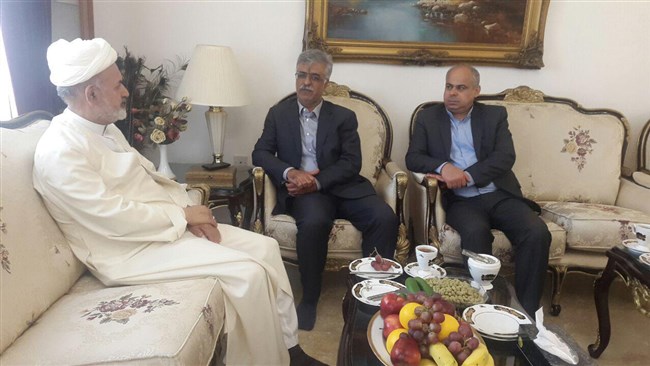 سفیر جمهوری اسلامی ایران در دیدار رئیس اتاق مشترک ایران و عمان از موافقت دولت عمان با صدور ویزای الکترونیک برای فعالان اقتصادی ایرانی خبر داد.