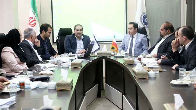 جلسه تخصصی کمیسیون فناوری اطلاعات، ارتباطات و اقتصاد رسانه اتاق ایران برگزار شد؛ در این جلسه اعضای کمیسیون حضور داشتند و چکیده پژوهش‌های اتاق ایران درباره وضعیت ICT در کشور تشریح شد.