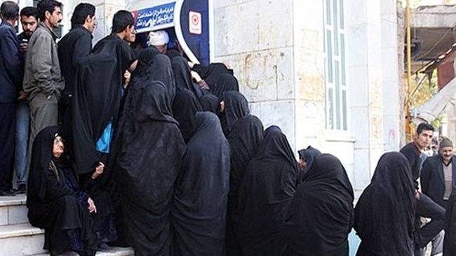 حدود ۸۰ روز از زمان ارسال پیامک‌های برقراری مجدد یارانه به سرپرستان خانوارهای حذف‌شده از گردونه دریافت یارانه گذشته و هیچ مرجعی درباره سرنوشت این ماجرا جوابگو نیست؛ آیا یارانه این افراد برقرار می‌شود؟