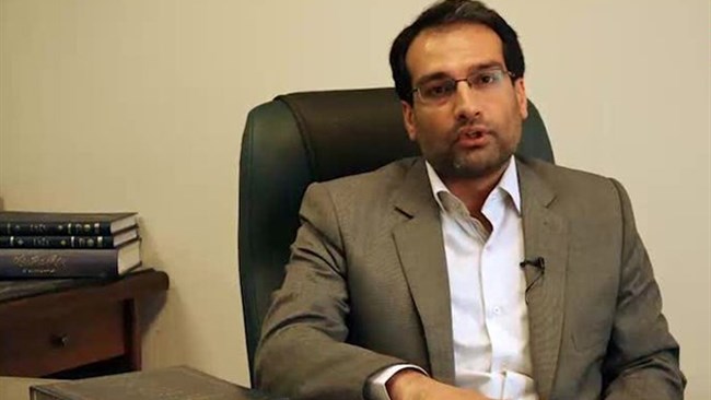 موسسات مالی‌غیرمجاز تلاش می‌کنند با تحریک احساسات مردمی، برای حل مشکلات خودساخته‌شان به دولت فشار آورند و عملاً دولت را مجبور کنند تا هزینه اقدامات آنها را از منابع بیت المال پرداخت کند.