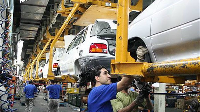 سازمان گسترش و نوسازی صنایع ایران (ایدرو) در اطلاعیه ای ضمن تاکید بر اینکه خودروسازان حق افزایش خودسرانه قیمت ندارند، اعلام کرد: قیمت های بازار آزاد خودرو باید کاهش یابد.