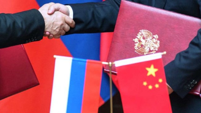 شبکه خبری راشاتودی نوشت: مسکو و پکن درحال آماده کردن قراردادی برای افزایش استفاده از روبل و یوآن در معاملات تجاری دوجانبه و بین‌المللی هستند.