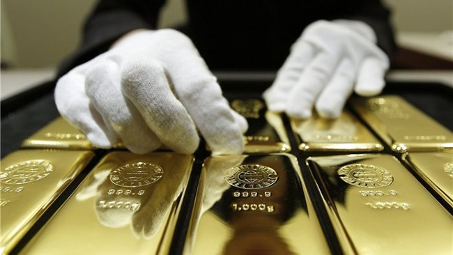 قیمت جهانی طلا باوجود افزایش نرخ بهره از سوی فدرال رزرو، تغییر چندانی نداشت.
