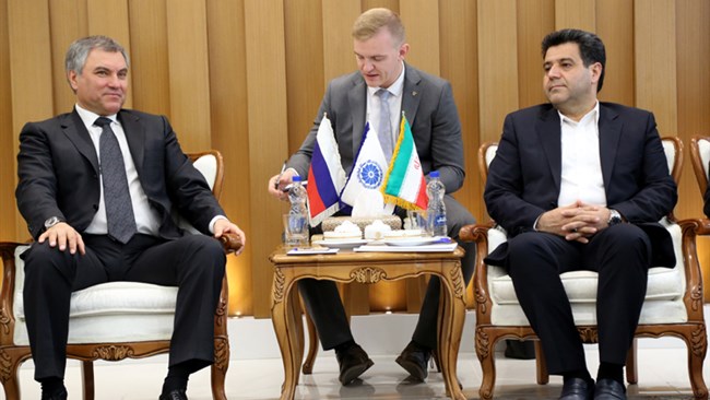 حسین سلاح‌ورزی بعدازظهر امروز پیش از برگزاری همایش تجاری ایران و روسیه، میزبان ویاچسلاو ولودین رئیس مجلس دومای روسیه بود.