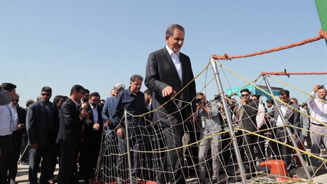 کریدور حمل و نقل چین ـ. قزاقستان ـ. ایران افتتاح شد؛ معاون اول رئیس‌جمهوری گفت: این مسیر، بسیار مهم است و امیدواریم ارتباط و همبستگی ما با کشورهای همسایه، به‌ویژه چین توسعه یابد چراکه این ارتباط، روابط راهبردی ما با سایر کشورها را نیز گسترش می‌دهد.