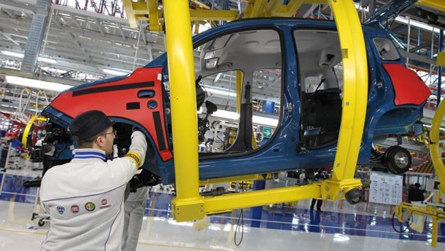 خبرها حاکی از این است که خودروسازی فیات ایتالیا قرار است فعالیت خود را در ایران از سر بگیرد و با ارائه چند محصول مشترک، برنامه تولید مشترک را در دستور کار قرار دهد.